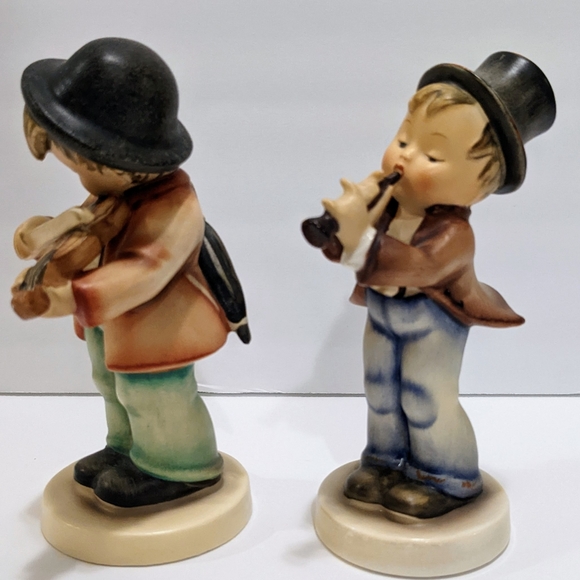 Two Hummel Ceramic Figurines Flute Player And Fiddle Player Vintage 1960-72 - Picture 2 of 11